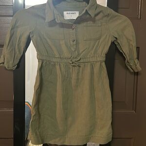 Old Navy dress; 4T